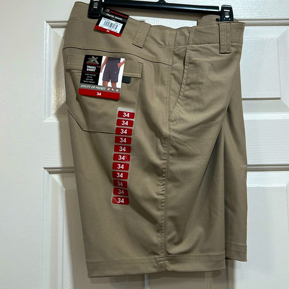 NWT MENS Travel shorts